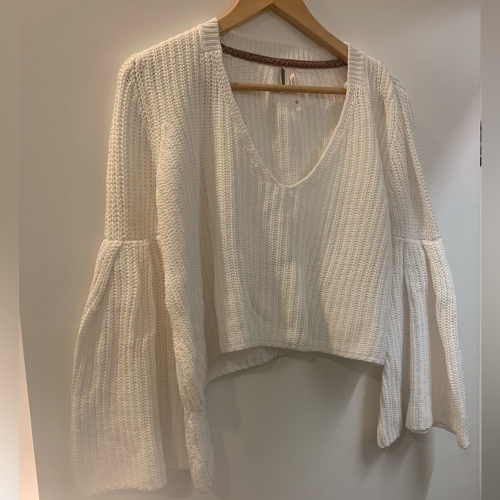 Free People Cropped Bell Sleeve Sweater XS